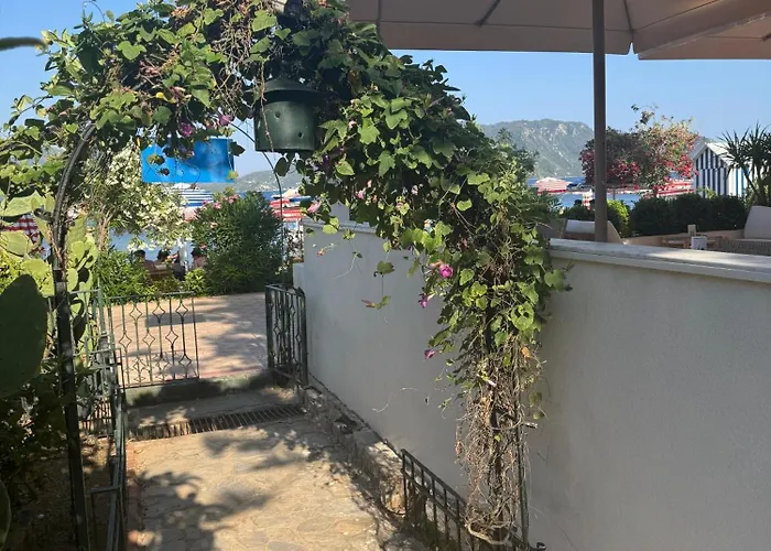 Beachwood Villas * 말마리스